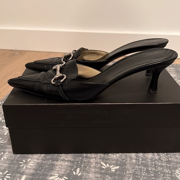 Gucci black pointy mule with silver horse bit - Picture 2 of 6